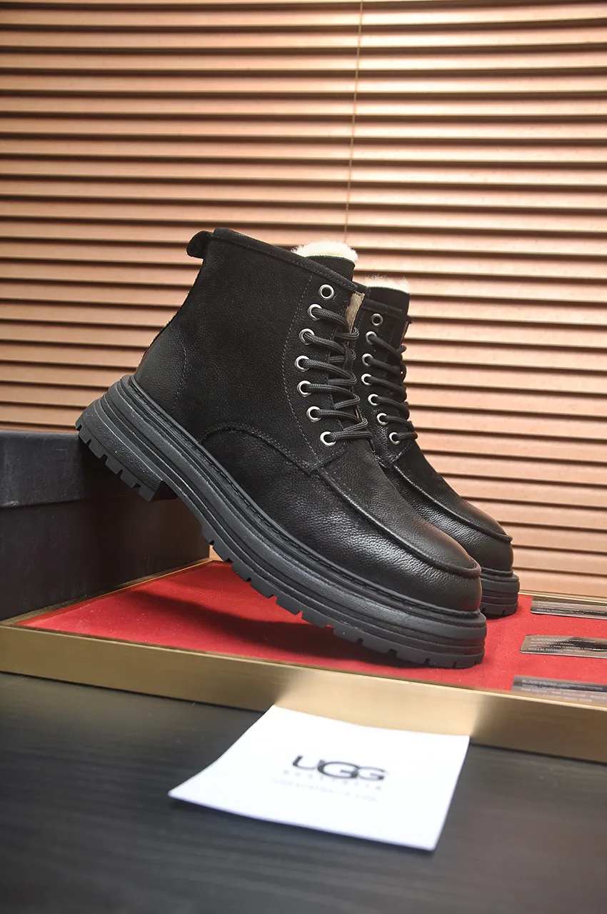 Men's shoes 💰680💶【UGG】(full genuine wool lining) Please pay attention to the quality of the original order and compare the thickness of the wool 🏮🏮Hot style Martin boots from Australia's warm luxury brand men's shoes, official website synchronization, Beckham men's style..., made of imported top-layer waxed cowhide, waxed toe box, Australian real wool velvet lining Carefully sewn...Imported rubber Martin boots outsole (comfortable, soft and wear-resistant). I really like the quality...Exquisite workmanship, you can't put it down once you see it. Code number 39-44